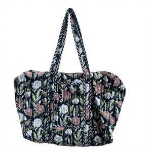 Sac fourre-tout matelassé en tissu de coton indien fait main, style vintage, avec fermeture éclair, lavable, pour femme, création bohème, taille personnalisée - Product Image 1