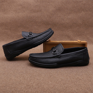 Mocassins en cuir de vache noir à bout rond, semelle en caoutchouc souple, chaussures décontractées pour homme, style slip-on, pour la conduite - Product Image 3