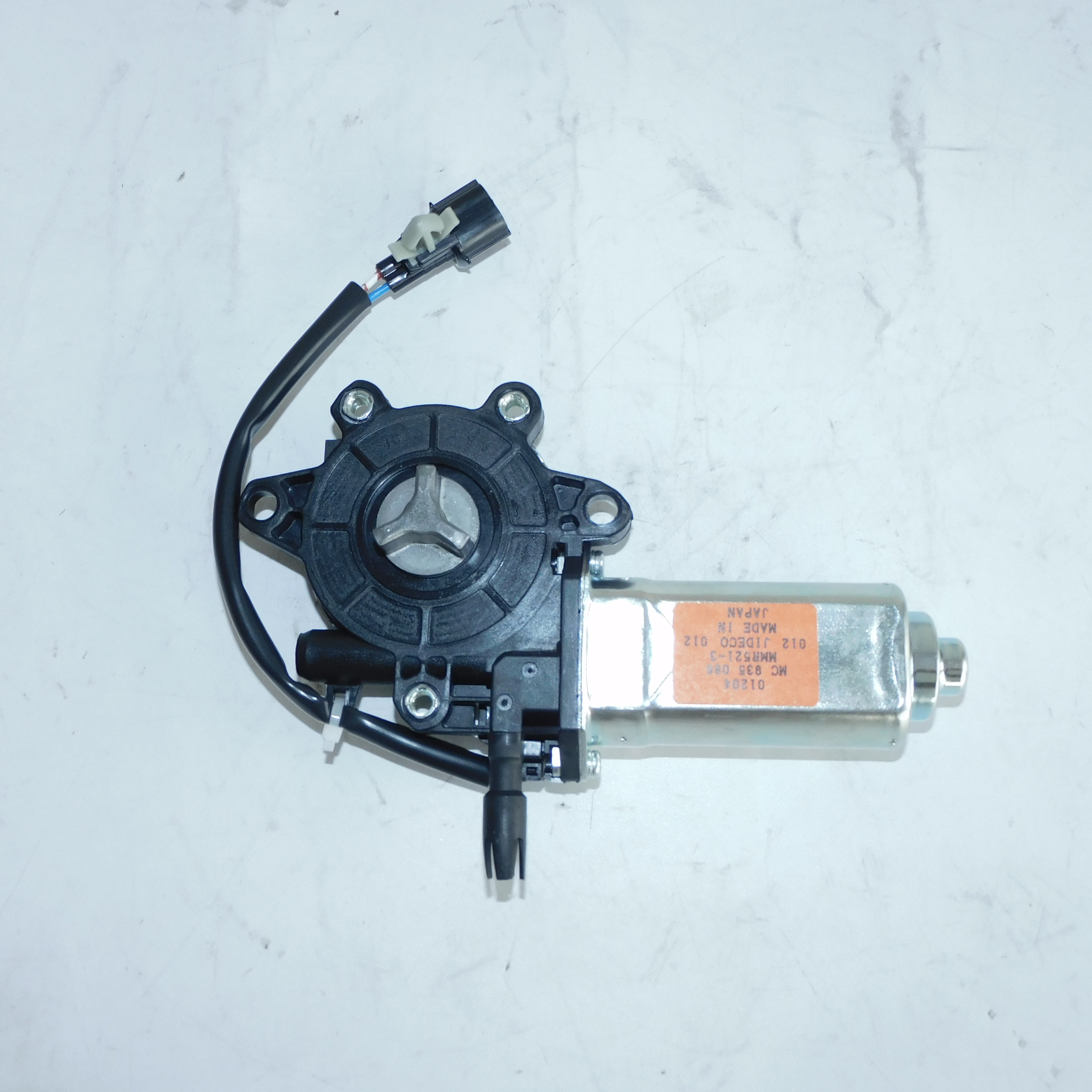 MITSUBISHI-FUSO MC935086 4M50パワーウィンドウモーター 新品・グレー