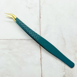 Pince à épiler en acier inoxydable <span class=keywords><strong>de</strong></span> haute précision pour extensions <span class=keywords><strong>de</strong></span> <span class=keywords><strong>cils</strong></span>, série Plume dorée, dauphin et fleur - Product Image 2