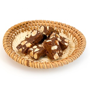 Confiserie artisanale halal, cubes de sucre assortis, bonbons à mâcher, remplissage aux noix, texture moelleuse, goût sucré, collation en vrac, marque SABAVA - Product Image 3