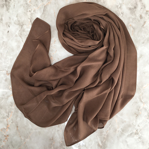 Tốt Nhất Bán Cao Cấp <span class=keywords><strong>Viscose</strong></span> Phương thức Headscarf Khăn Choàng Mềm Ánh <span class=keywords><strong>S</strong></span>áng Trọng Lượng Tre Dệt Phương thức Hijab Đồng Bằng Mỏng Phương thức Khăn - Product Image 3
