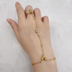 Conjunto de Anillo y Pulsera de Acero Inoxidable con Baño de Oro Titanio Tinora, Estilo Europeo-Americano para Mujer, Superventas - Product Image 1