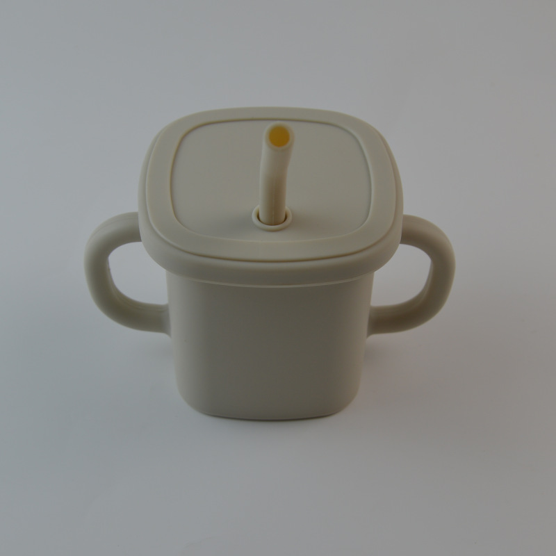 Sippy cup white