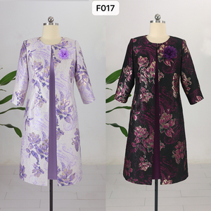 Robe de tailleur élégante et moderne pour femme grande taille, longueur genou, boutonnée, imprimée, deux pièces, pour le travail ou l'église - Product Image 3
