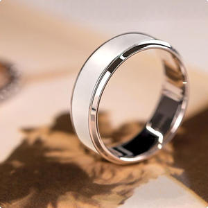 Anillo de Compromiso de Oro Sólido de 18K para Mujer F365, Corte Princesa, Diamante Natural Color D con Piedras Laterales - Product Image 3