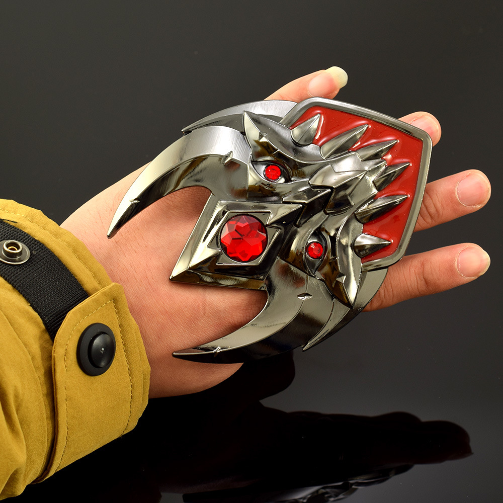 ใบหน้าผียักษ์หมายถึงโล่เสือ