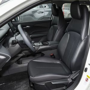 2023 2024 modelo Changan Eado <span class=keywords><strong>Plus</strong></span> 1,4 T 160HP bajo costo <span class=keywords><strong>de</strong></span> combustible gasolina coche Changan Eado <span class=keywords><strong>Plus</strong></span> en venta - Product Image 5