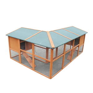 Poulailler d'angle en bois d'extérieur avec un design respirant et écologique, câblé pour les petits animaux - Product Image 2