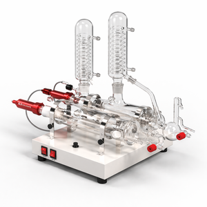Système d'eau à double distillation Opti-d-8 Lab, construction en verre borosilicate avec technologie de chauffage au quartz - Product Image 2