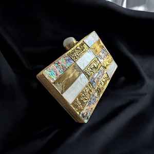 Elegante Bolso de Mano de Resina para Mujer con Construcción Duradera, Ligero y Perfecto para Fiestas, Accesorios para Mujer - Product Image 3