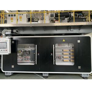 เครื่องขึ้นรูปขวดแบบเป่าลมอัตโนมัติความเร็วสูงรุ่นใหม่ <span class=keywords><strong>Sanqing</strong></span> ได้รับการรับรองมาตรฐาน CE สำหรับขวดขนาด 2 ลิตร 3 ลิตร 5 ลิตร 1-4 ช่องขึ้นรูป แรงกด 200 กิโลนิวตัน สำหรับวัสดุ HDPE/PE/PP - Product Image 3