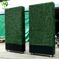 Clôture Haie Artificielle de Buis, Mur Végétal Extérieur Artificiel sur Roulettes, Panneaux Muraux de Clôture en Gazon Synthétique