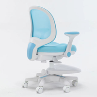 Chaise de bureau ergonomique bleu clair pour enfant, chaise pivotante réglable pour les devoirs des enfants avec roulettes silencieuses antidérapantes et repose-pieds amovible