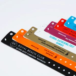 สายรัดข้อมือไวนิลแบบใช้แล้วทิ้งกันน้ำ ทำจาก PVC รูปทรงต่างๆ พร้อมพิมพ์ลายสกรีน สีและโลโก้ตามสั่ง สำหรับงานส่งเสริมการขาย - Product Image 6