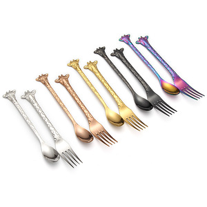 <span class=keywords><strong>Cucchiaino</strong></span> da caffè in acciaio inossidabile con manico a giraffa carino Color titanio di alta qualità - Product Image 1