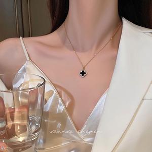 สร้อยคอจี้รูปใบโคลเวอร์สี่แฉกคุณภาพสูงสำหรับผู้หญิง แฟชั่นสวยงาม สแตนเลสสตีล ดีไซน์แบบกลับด้านได้ ของขวัญสำหรับงานหมั้นและงานปาร์ตี้ - Product Image 5