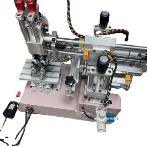 Machine d'impression sérigraphique à <span class=keywords><strong>plat</strong></span> en <span class=keywords><strong>PVC</strong></span> de bureau pour les couvercles de bouteilles, les sacs à main, les poubelles, machine d'impression sérigraphique semi-automatique - Product Image 3