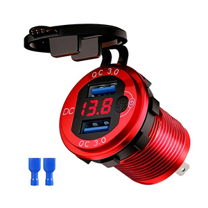 Chargeur de voiture à double port USB à charge rapide 12-24V avec affichage de la tension et cache anti-poussière pour voiture et moto - Product Image 3