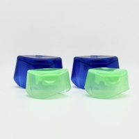 Tapa abatible de plástico PP con textura brillante y color personalizado, con cierre a prueba de fugas y antiderrames para botellas de gel de ducha y champú.