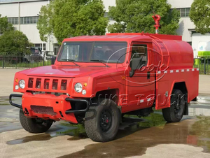 Camion-citerne à eau pour la lutte contre les incendies tout-terrain 4x4, 1200L, haute garde au sol, pour les zones montagneuses - Product Image 4