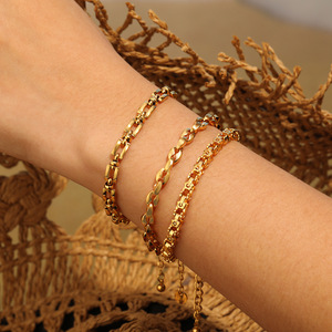 สร้อยข้อมือสแตนเลสสตีลคุณภาพสูง ชุบทอง 18K ดีไซน์คลาสสิก ปรับขนาดได้ เหมาะสำหรับเป็นของขวัญ - Product Image 2