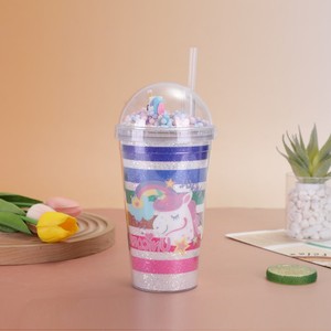 Gobelet magique portable en plastique licorne de 450 ml avec figurine 3D et décorations scintillantes - Product Image 3