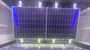 Panneaux photovoltaïques 590W, efficacité 23%, IEC/CE, pour toiture/lampadaire/villa/capteur de lumière/usine - Product Image 2
