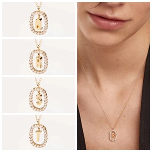 Collar con colgante de letra inicial en oro con cristal para mujer, para uso diario. - Product Image 4