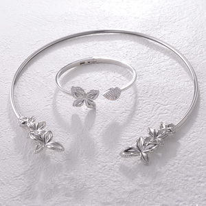 Juego de Joyería de Flores de Oro de 18k Kinnear Clover, Sin Deslustre, Aretes, Gargantilla, Collar, Brazalete y Anillo para Bodas de Mujeres Africanas en Dubái - Product Image 5