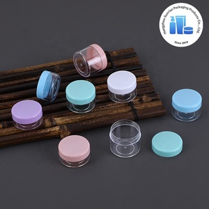 Портативный дорожный набор: крем для лица в маленьких баночках (10г, 15г, 20г), круглые контейнеры из полистирола, диспенсеры для косметики с цветными крышками. - Product Image 5