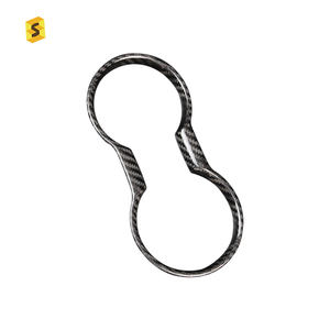 Décoration de panneau de commande central de couverture de cadre de tasse d'eau de fibre de carbone véritable pour <span class=keywords><strong>Ford</strong></span> <span class=keywords><strong>Mustang</strong></span> <span class=keywords><strong>GT</strong></span> cabriolet 2018-2021 - Product Image 2