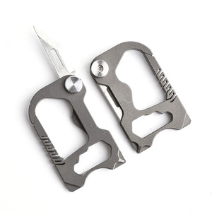 LFEDC Attività all'Aperto Regalo per Padre Fidanzato Uomo Moschettone Multifunzione in Lega di Titanio con Coltello - Product Image 2