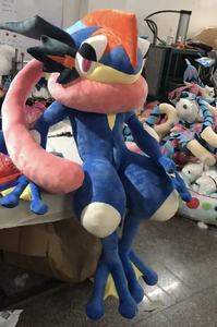 Énorme peluche <span class=keywords><strong>Greninja</strong></span>, figurine Pokémon de dessin animé, oreiller décoratif pour la maison, pour enfants et amateurs d'anime - Product Image 2