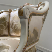Fauteuil Niche Néoclassique Français Sculpté en Coquille Dorée, en Jacquard Satiné à Motifs Floraux, Fauteuil de Boudoir Incurvé, Fauteuil d'Appoint Boutique, Fauteuil Tonneau