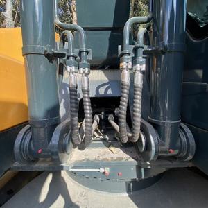 Excavadora de cadenas Hyundai 220LC-9S usada original de alta calidad de 22 toneladas, motor Cummins, modelo 2023, capacidad de cazo de 1.0m, excelente estado. - Product Image 5