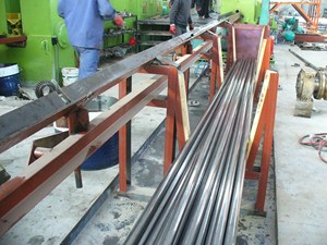 Tuberías y Tubos de Acero al Carbono Sin Costura AiSi ASTM de Venta Caliente, Laminados en Frío para Petróleo con Servicio de Corte - Product Image 2