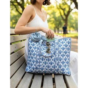 Sac fourre-tout matelassé en coton Third Eye Export 18x16, grand sac de plage avec fermeture éclair, design tendance toutes saisons pour femme, voyage et travail - Product Image 2