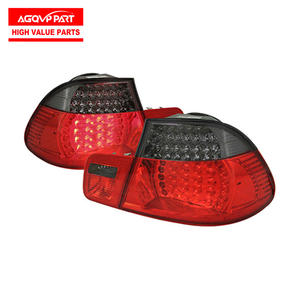 Pièces détachées de véhicules Accessoires de voiture Feu <span class=keywords><strong>arrière</strong></span> pour <span class=keywords><strong>BMW</strong></span> Série 3 <span class=keywords><strong>E46</strong></span> 1999-2006 <span class=keywords><strong>Feux</strong></span> <span class=keywords><strong>arrière</strong></span> à <span class=keywords><strong>LED</strong></span> rouges/fumées chromés - Product Image 4