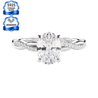 Bague de luxe en moissanite Rhiannon taille princesse à trois pierres, idéale pour mariage, fiançailles, soirée, bijou élégant