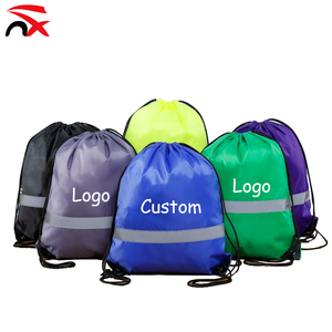 Sac de sport à cordon personnalisé, <span class=keywords><strong>grande</strong></span> capacité, imperméable, réglable, multicolore, en polyester, avec bande réfléchissante - Product Image 1