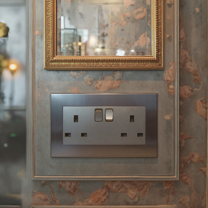 MGA presa <span class=keywords><strong>Twin</strong></span> UK Switched all'ingrosso di alta qualità e di alto livello adatta sia per ambienti domestici che industriali - Product Image 3