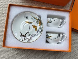 Vente flash - Ensemble de vaisselle de luxe nordique pour restaurant, personnalisable, en porcelaine blanche et bleue avec boîte cadeau - Product Image 6