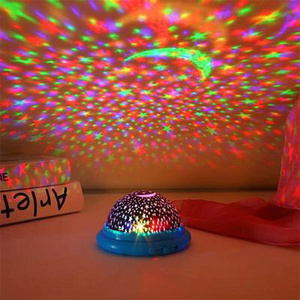 Luz LED para berçário infantil com cobertura de lua e céu, projetor de 4 lâmpadas LED, estrela e lua, mudança de cor noturna - Product Image 2