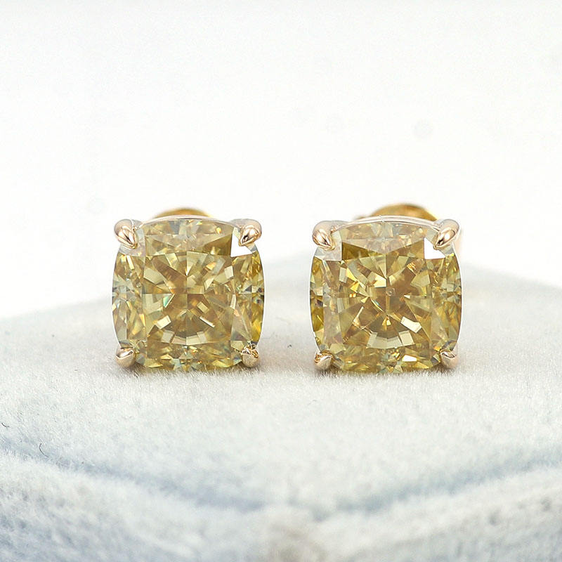 Boucles d'oreilles en or 14 carats avec diamants de laboratoire