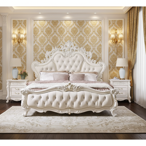 <span class=keywords><strong>Letto</strong></span> matrimoniale imbottito con <span class=keywords><strong>testiera</strong></span> trapuntata a rombi e bottoni in cristallo, struttura intagliata, colore avorio, stile europeo per camera da <span class=keywords><strong>letto</strong></span> - Product Image 3