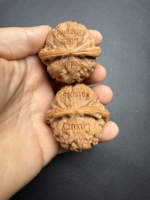 Lanterne impériale sculptée en noyer Wenwan de 44 mm, paire assortie à la main, peau naturelle brute, polie à la main, artisanat chinois, cadeau, vente en gros, personnalisable