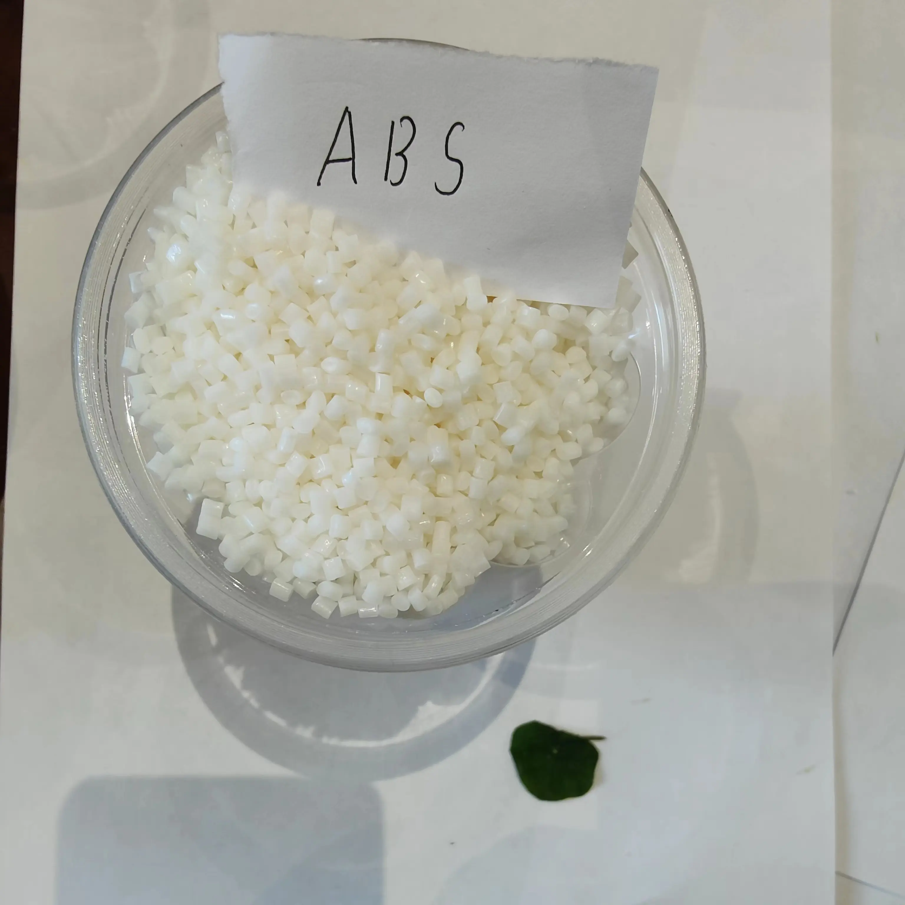 Injektionsqualität ABS-Naturgranulat Kunststoff Rohstoff Pellets ABS 757 Hohe Festigkeit