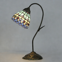 Lampe de table moderne en fer, abat-jour en verre teinté en forme de fleur, ampoule LED dimmable E26, lumière blanc chaud pour chambre à coucher, salon, entrée