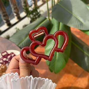 Pince à cheveux en forme de cœur et de croix, design minimaliste, pince à cheveux pour femmes - Product Image 3